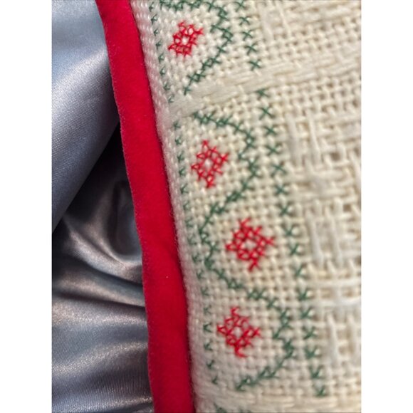 Vintage Cabin Core Handmade Needlepoint Christmas Tree Needlepoint Pillow Red - Picture 4 of 6